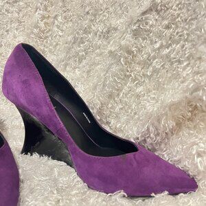 Women's Natoli Purple Wedge Pointed Toe Formal Heels Size 7